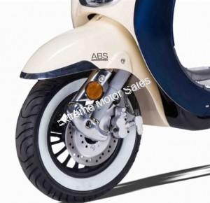 Amigo Bello ZN50QT-G 50cc Scooter with USB and Windshield