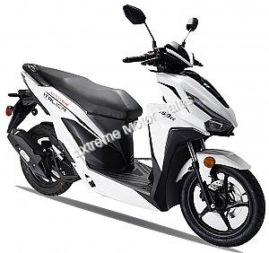 Italica Motors Matrix 150cc Scooter- White