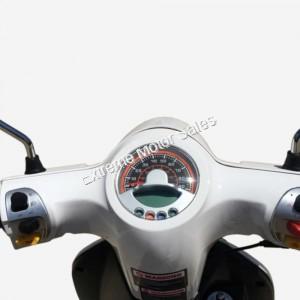 Trailmaster Turino 50A 50cc Gas Scooter Moped Retro Style